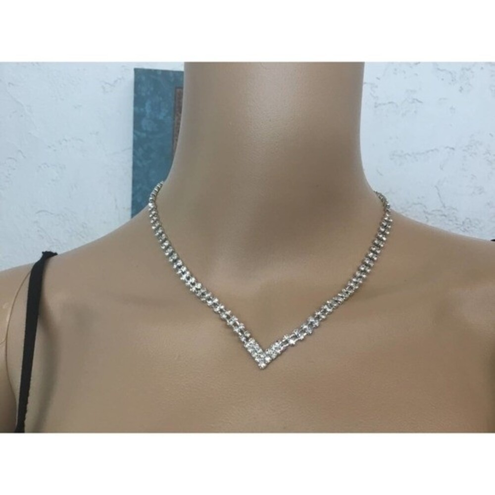 V Shaped Rhinestone Necklace